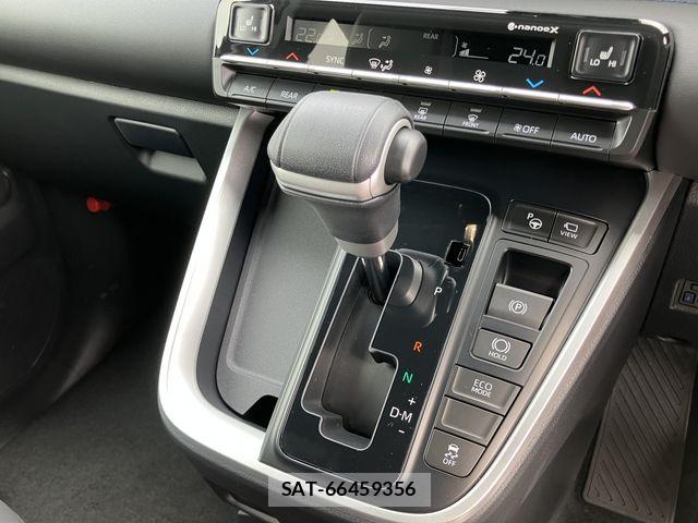 Toyota VOXY 2026-03 6678663-24