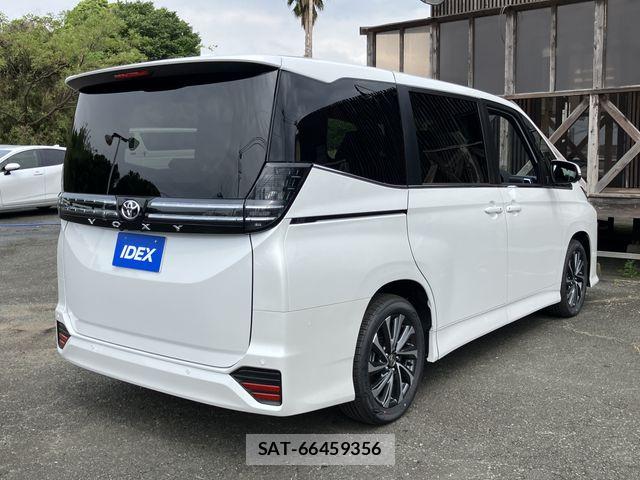 Toyota VOXY 2026-03 6678663-2