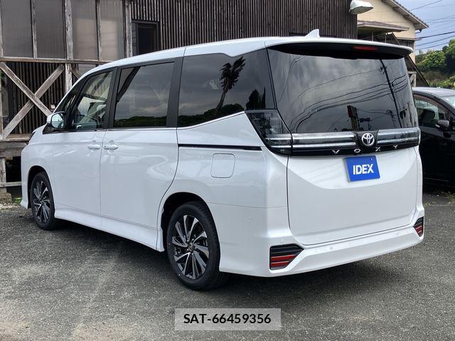 Toyota VOXY 2026-03 6678663-8