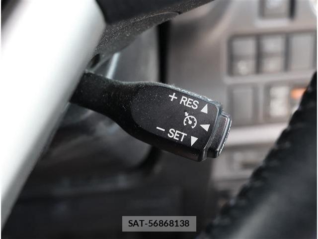 Toyota VOXY 2020-06 6678692-12