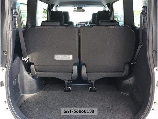 Toyota VOXY 2020-06 6678692-19