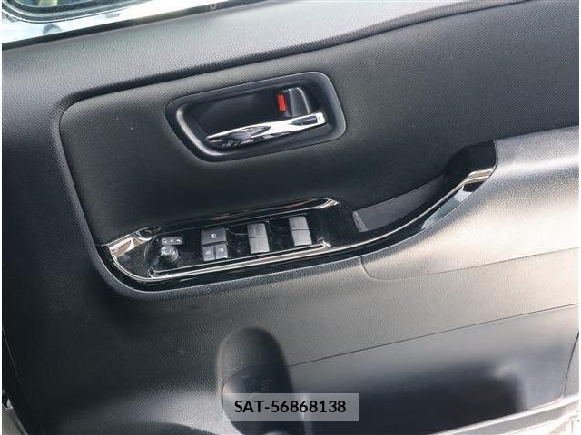 Toyota VOXY 2020-06 6678692-4