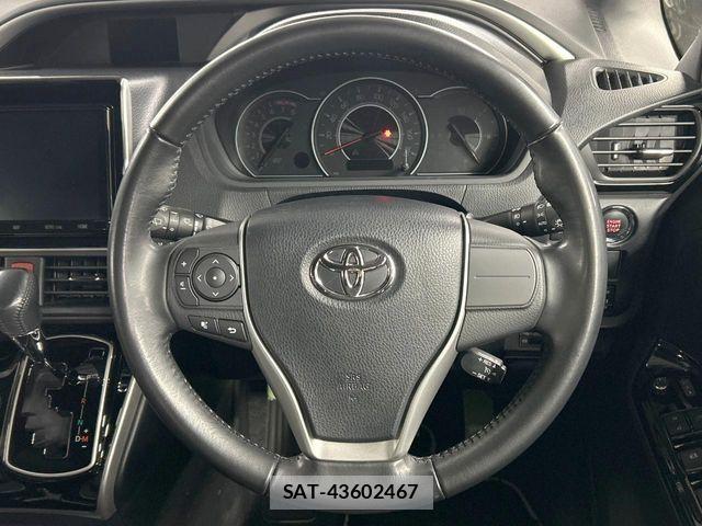 Toyota VOXY 2018-11 6678686-12