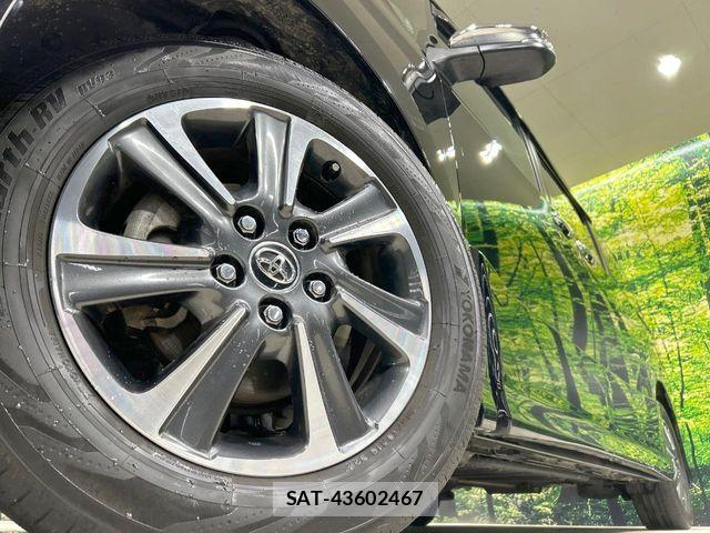 Toyota VOXY 2018-11 6678686-14
