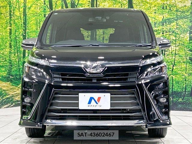 Toyota VOXY 2018-11 6678686-15