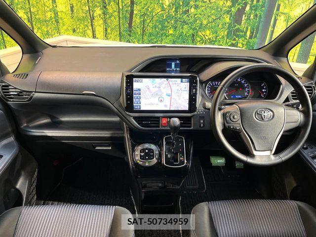 Toyota VOXY 2017-02 6678697-1