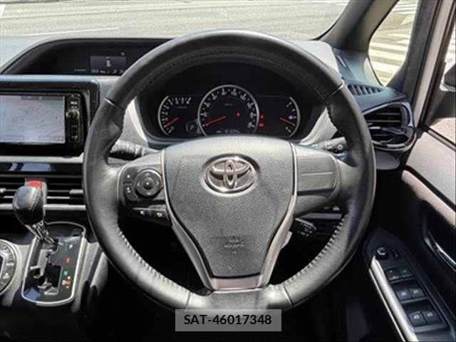 Toyota VOXY 2015-07 6678707-29