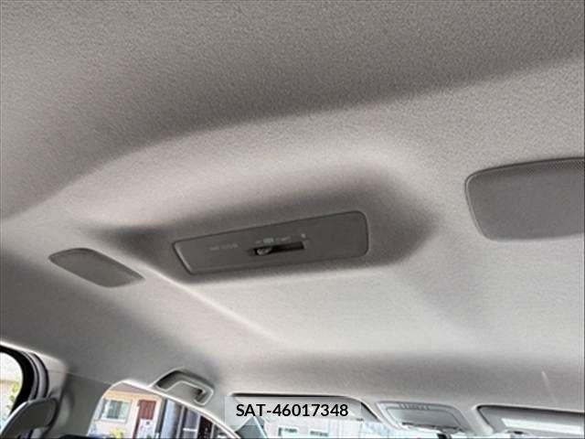 Toyota VOXY 2015-07 6678707-7