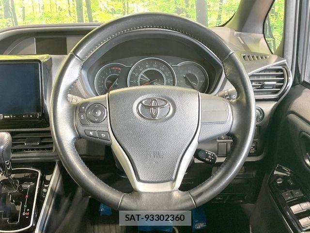 Toyota VOXY 2019-04 6678689-11