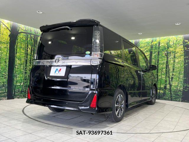 Toyota VOXY 2020-06 6678680-16
