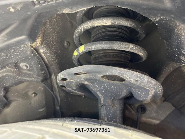 Toyota VOXY 2020-06 6678680-19
