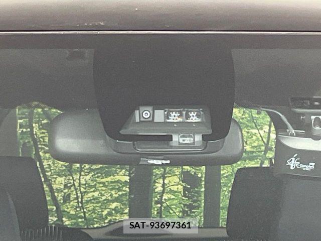 Toyota VOXY 2020-06 6678680-4