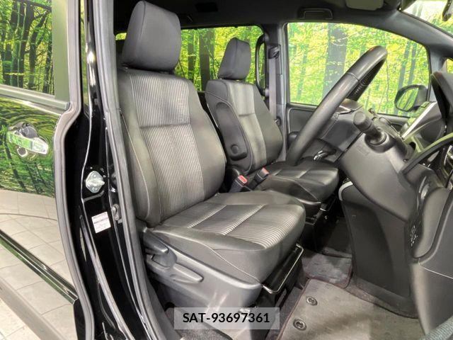 Toyota VOXY 2020-06 6678680-6