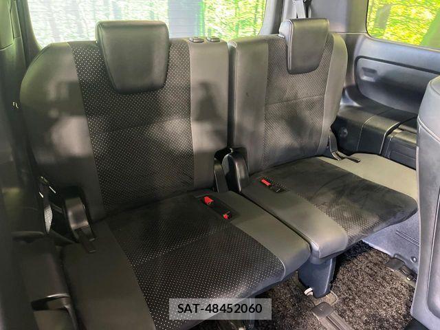 Toyota VOXY 2021-01 6678685-9