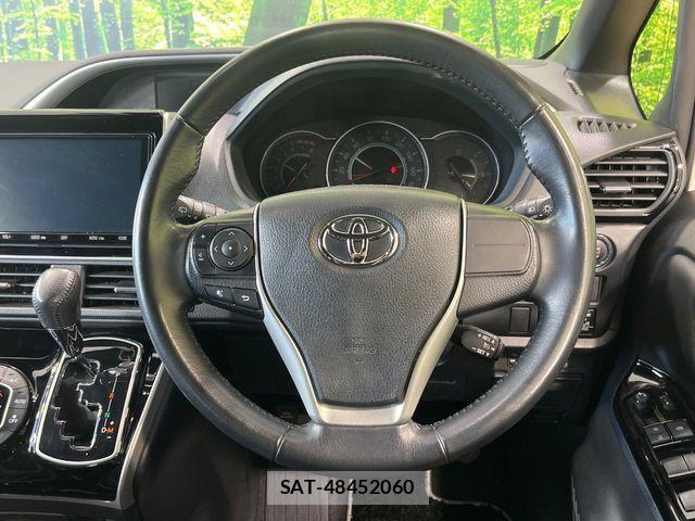 Toyota VOXY 2021-01 6678685-11