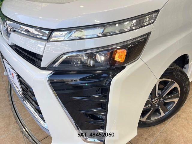 Toyota VOXY 2021-01 6678685-12