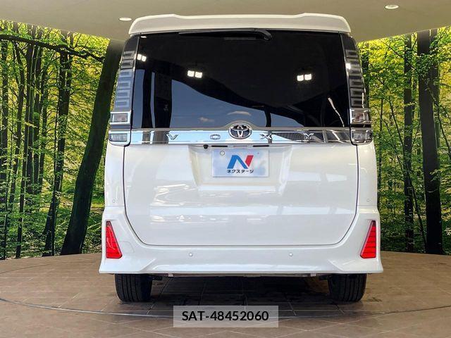Toyota VOXY 2021-01 6678685-15