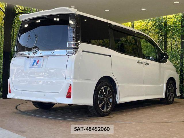 Toyota VOXY 2021-01 6678685-17