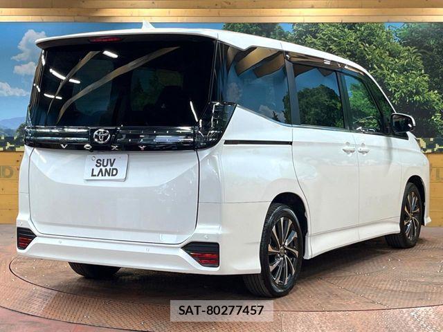 Toyota VOXY 2023-10 6678664-16