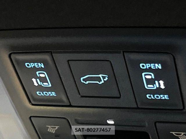 Toyota VOXY 2023-10 6678664-4