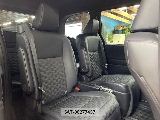 Toyota VOXY 2023-10 6678664-8