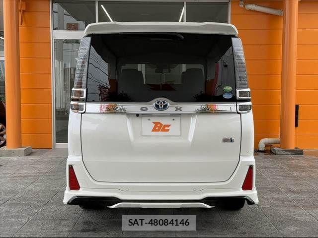 Toyota VOXY 2021-01 6678675-13