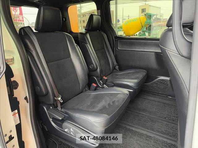 Toyota VOXY 2021-01 6678675-17
