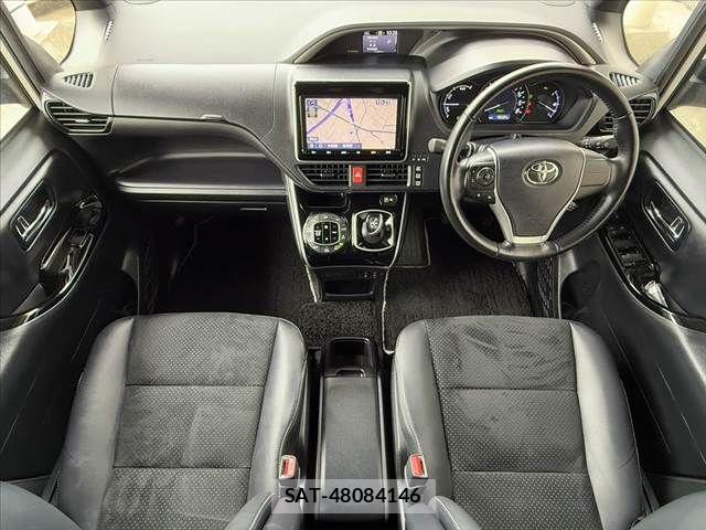 Toyota VOXY 2021-01 6678675-1