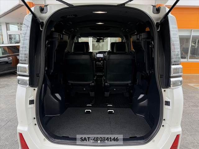 Toyota VOXY 2021-01 6678675-22