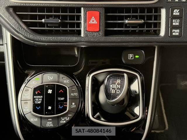 Toyota VOXY 2021-01 6678675-26
