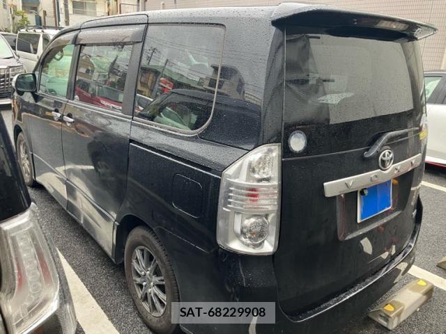 Toyota VOXY 2009-08 6678712-3
