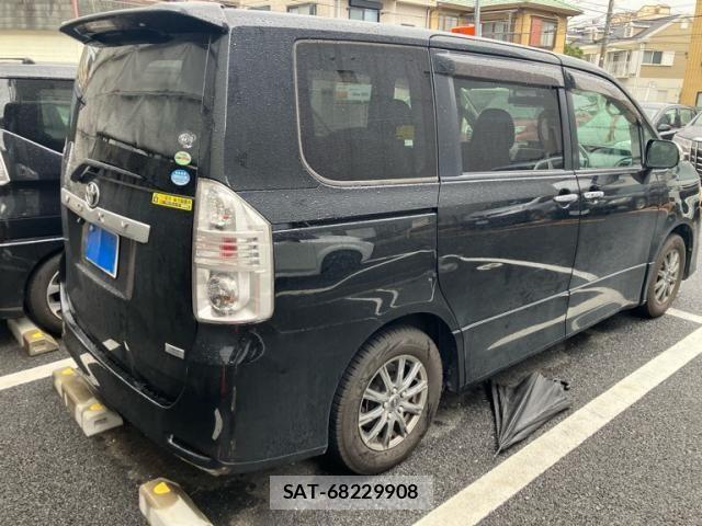 Toyota VOXY 2009-08 6678712-4