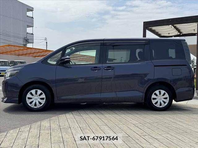 Toyota VOXY 2015-01 6678704-10