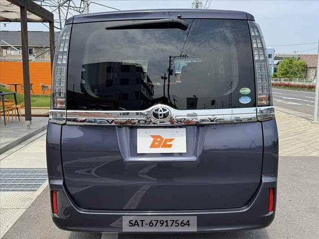 Toyota VOXY 2015-01 6678704-12