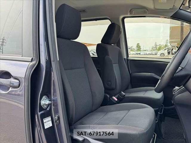 Toyota VOXY 2015-01 6678704-13