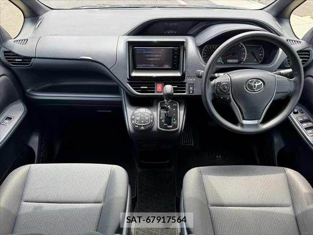 Toyota VOXY 2015-01 6678704-1