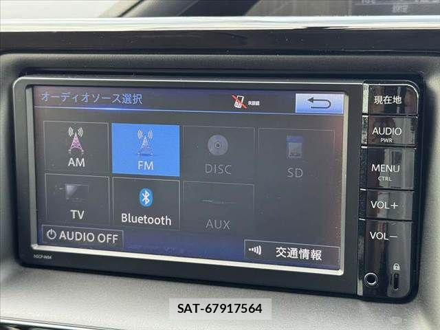 Toyota VOXY 2015-01 6678704-21