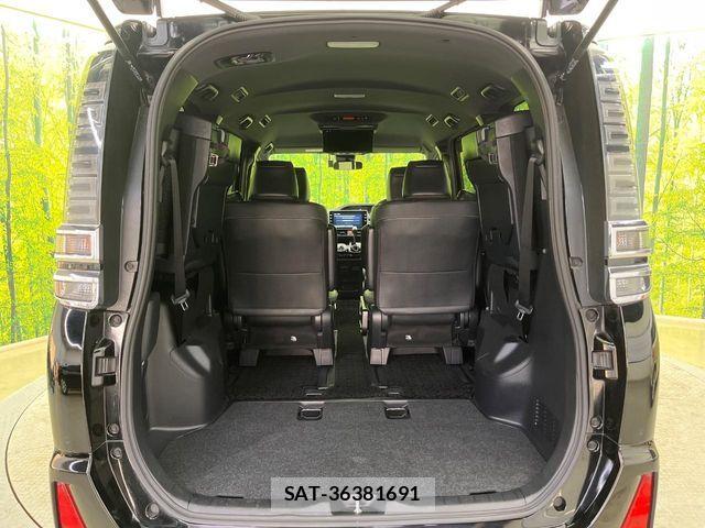 Toyota VOXY 2020-11 6678681-11