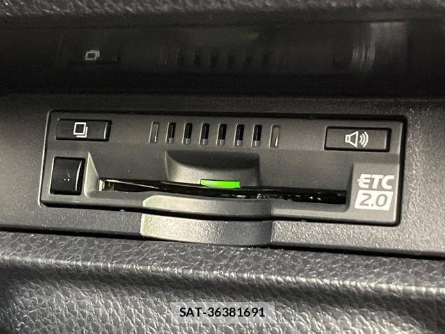 Toyota VOXY 2020-11 6678681-7