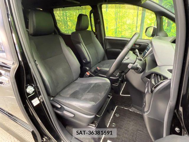 Toyota VOXY 2020-11 6678681-8