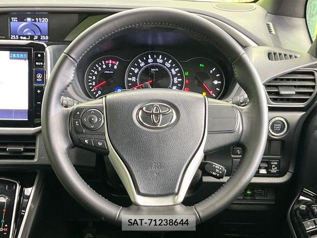 Toyota VOXY 2021-10 6678677-10