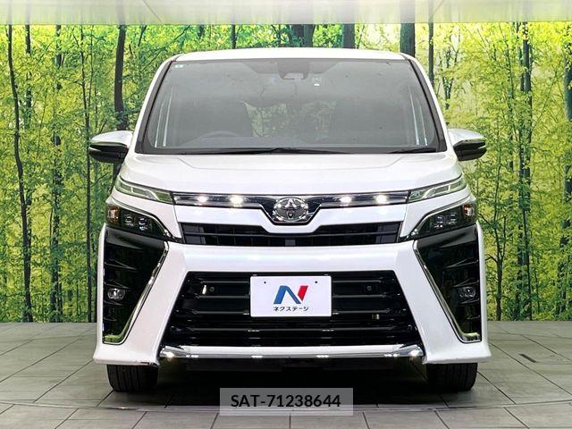 Toyota VOXY 2021-10 6678677-13
