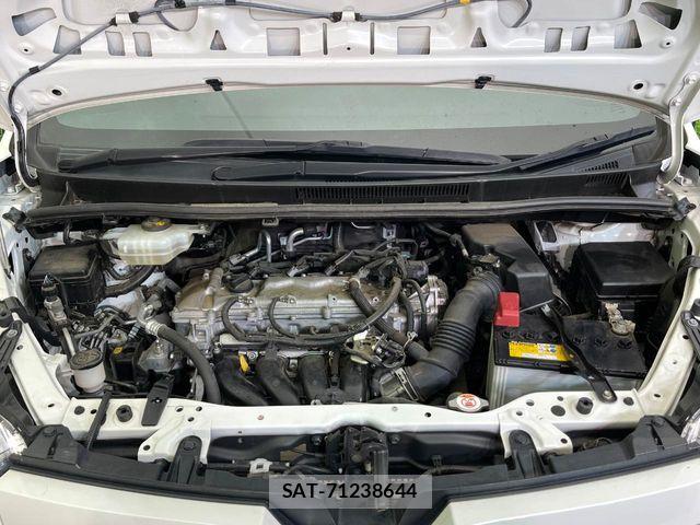 Toyota VOXY 2021-10 6678677-17