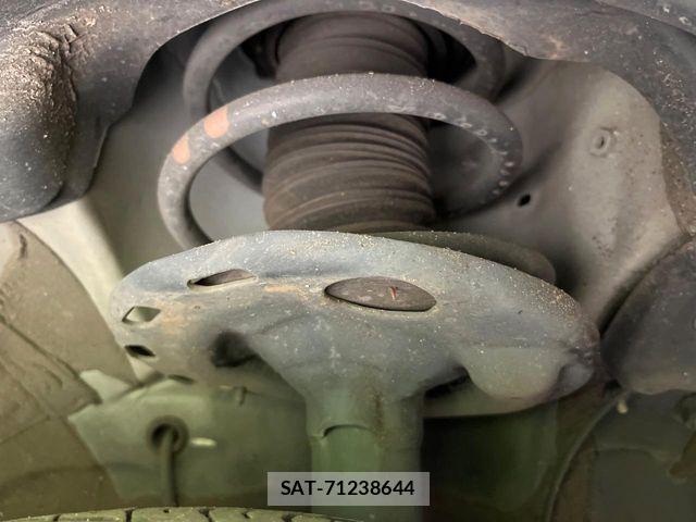 Toyota VOXY 2021-10 6678677-19