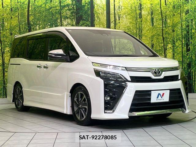 Toyota VOXY 2018-06 6678696-16