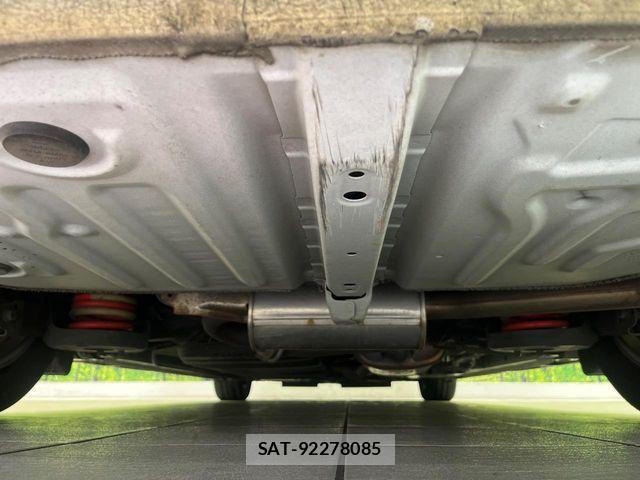 Toyota VOXY 2018-06 6678696-18