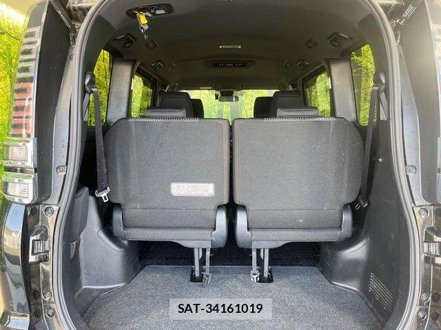 Toyota VOXY 2020-10 6678688-10