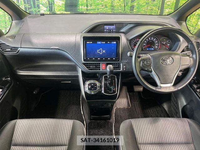 Toyota VOXY 2020-10 6678688-1