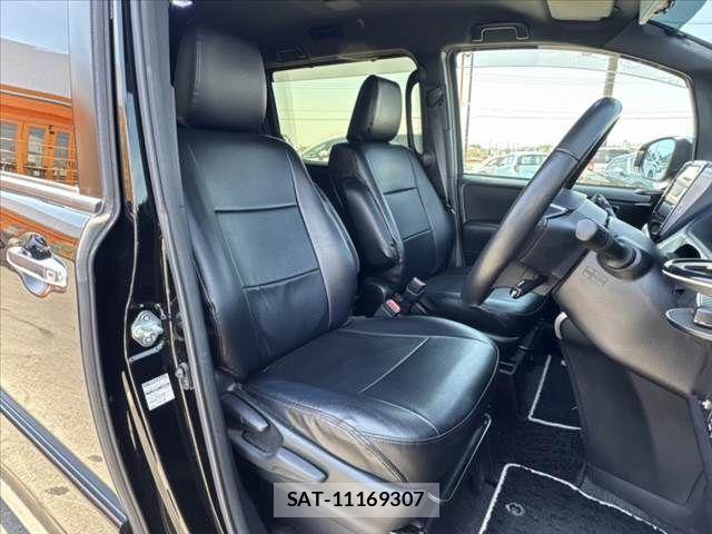 Toyota VOXY 2020-03 6678690-15