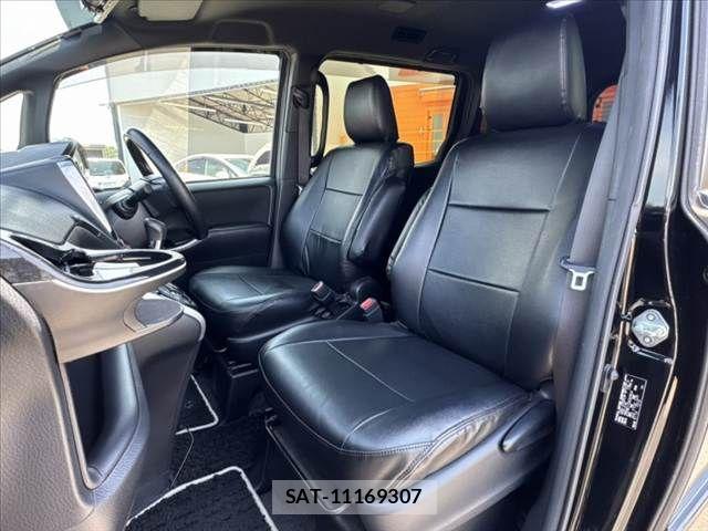 Toyota VOXY 2020-03 6678690-16